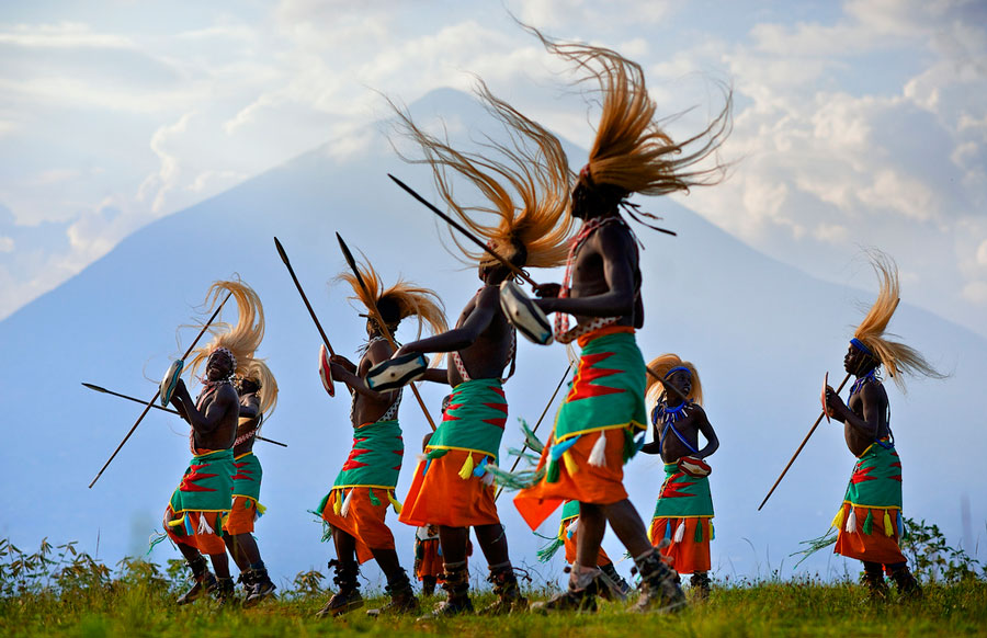 rwanda cultural dancers